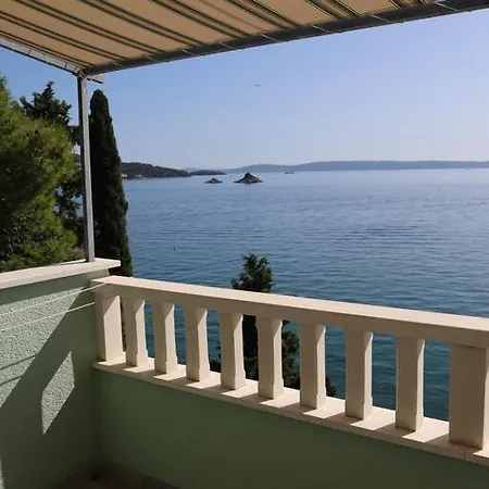 Beachfront Dida -