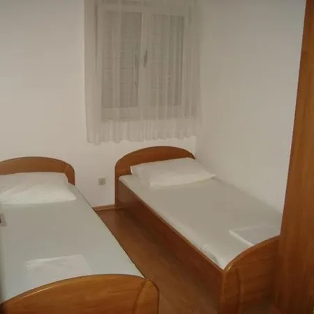 Beachfront Dida - *