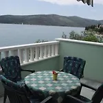 Beachfront Dida - Apartment