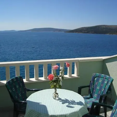 Beachfront Dida - Апартаменты *