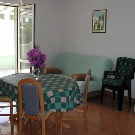Beachfront Dida - Seget Vranjica